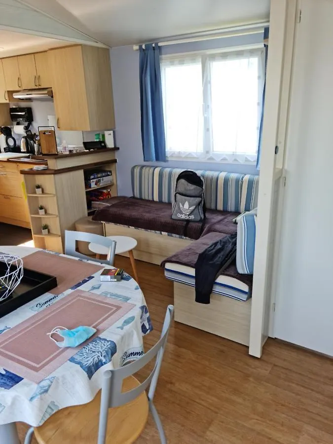 Hotel Kerlinga Bredene 0*,  Belgie